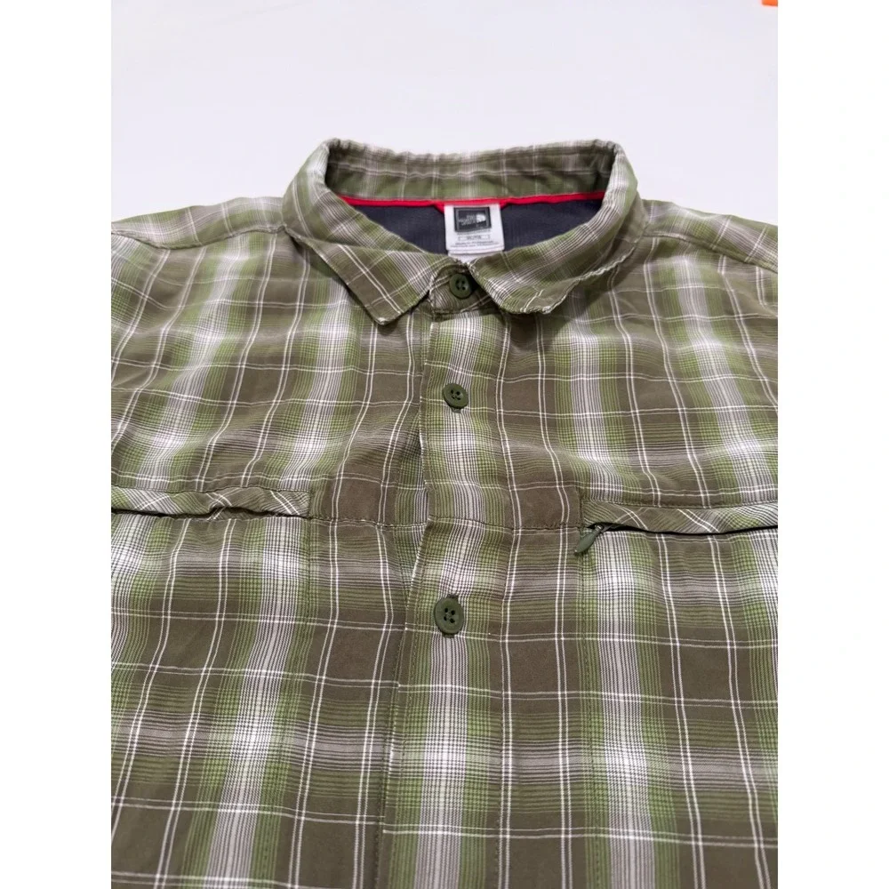 The North Face Mens XL Green Plaid Long Sleeve Ventilated Hiking Button Down
